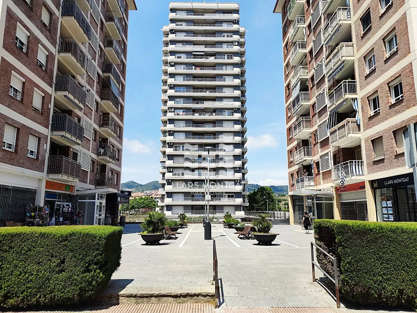 Vista exterior de Local de alquiler en Montgat, Barcelona
