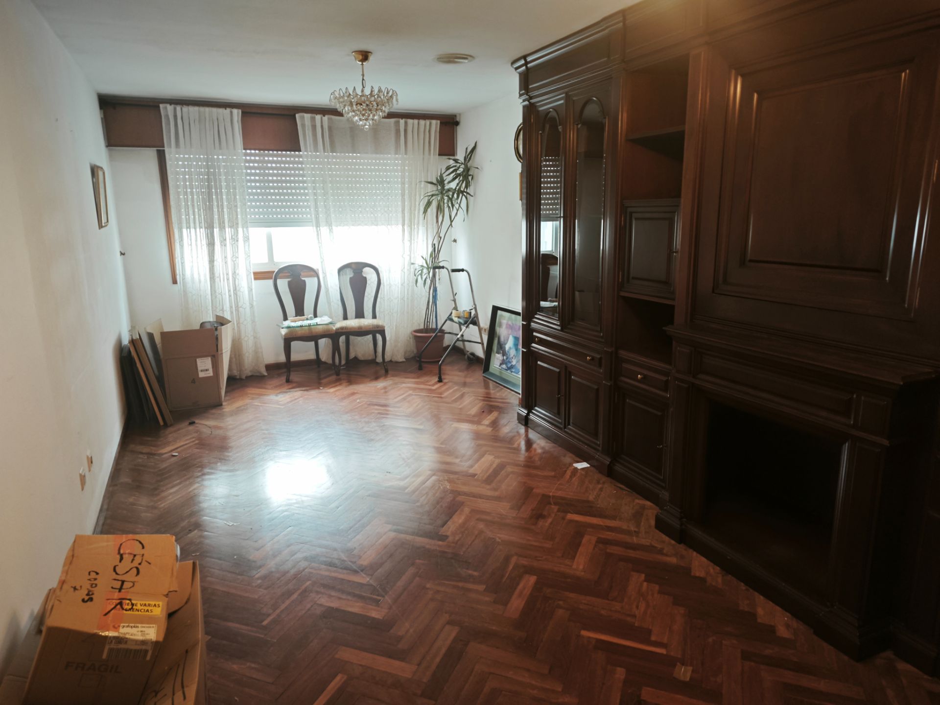 Sala d'estar de Planta baixa en venda en A Coruña Capital  amb Parquet, Terrassa i Forn