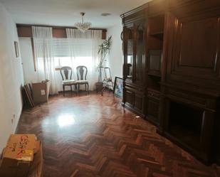 Sala d'estar de Planta baixa en venda en A Coruña Capital  amb Parquet, Terrassa i Forn