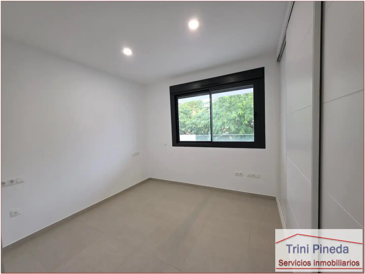 Bedroom of Flat for rent in Sevilla  with Air Conditioner, Heating and Terrace