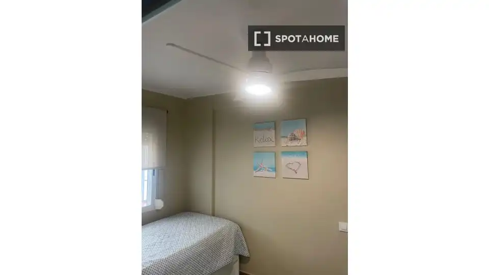 Schlafzimmer von Wohnung zur Miete in Cullera mit Klimaanlage, Heizung und Möbliert