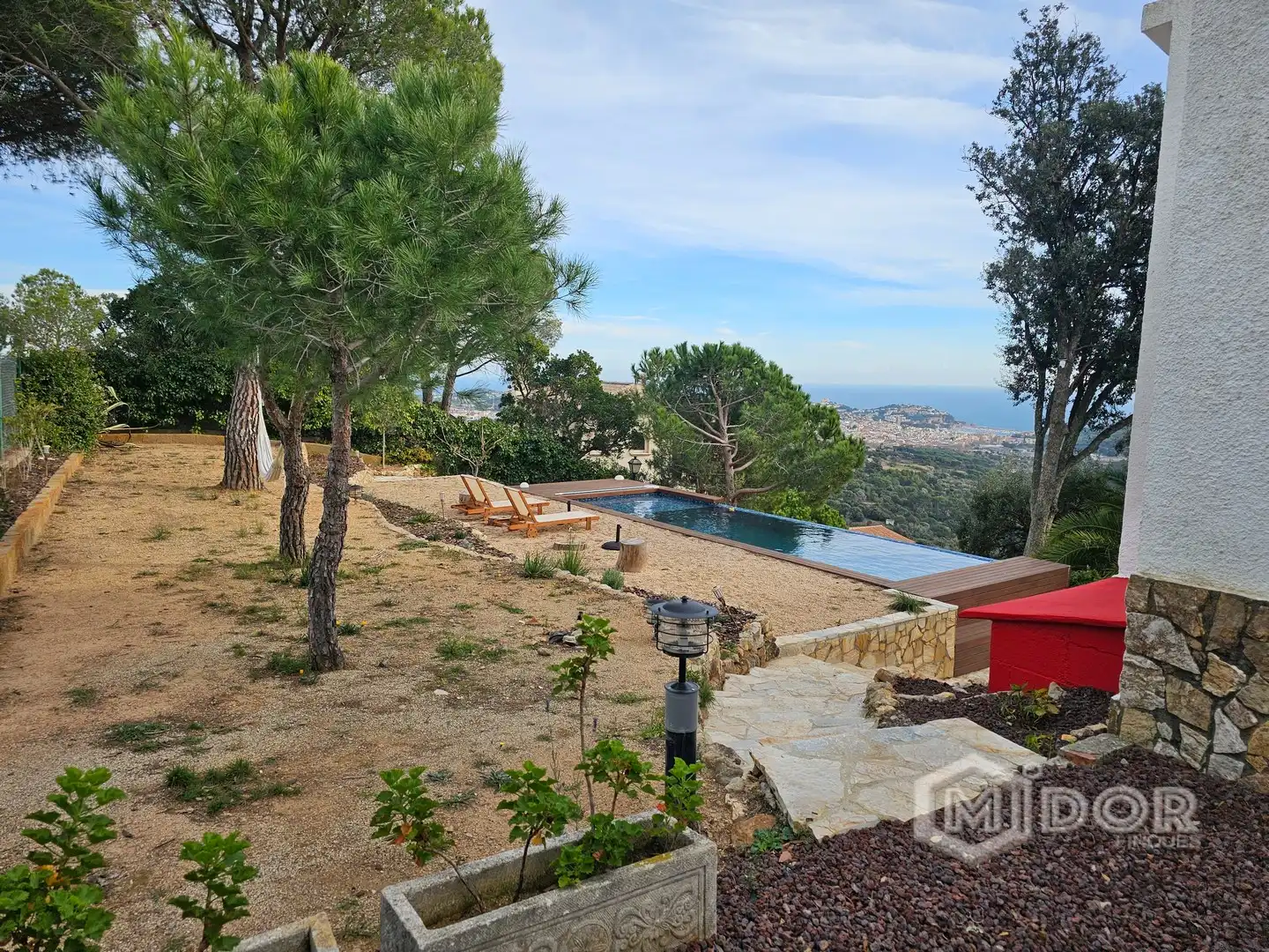 Vista exterior de Casa o xalet en venda en Sant Feliu de Guíxols amb Aire condicionat, Calefacció i Jardí privat