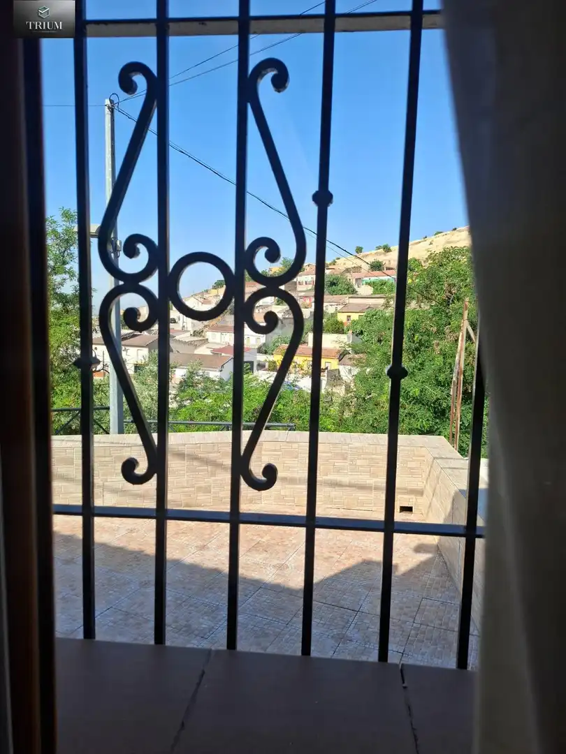 Terrasse von Einfamilien-Reihenhaus zum Verkauf in Pinos Puente mit Klimaanlage
