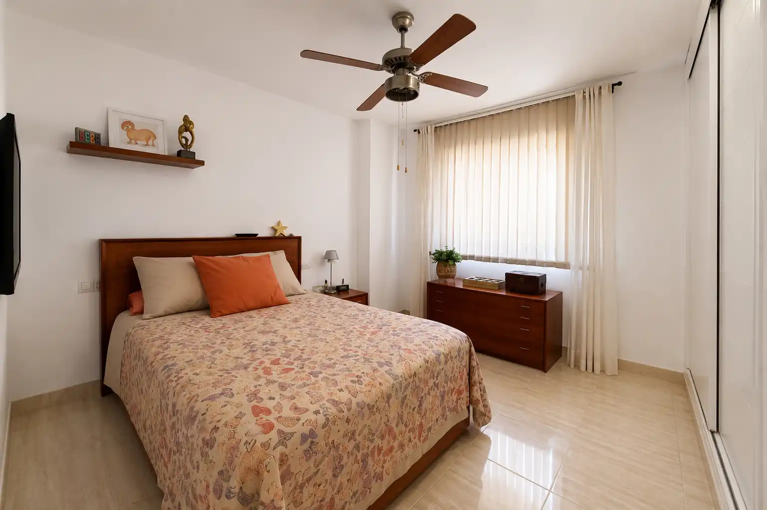 Bedroom of Flat for sale in Málaga  with Air Conditioner, Heating and Terrace