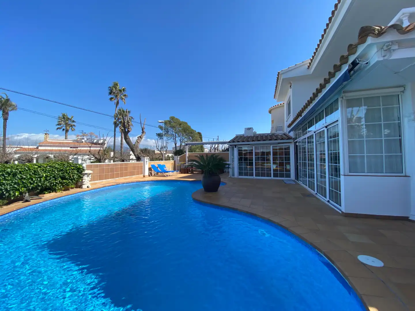 Piscina de Casa o xalet en venda en Empuriabrava amb Aire condicionat, Calefacció i Jardí privat
