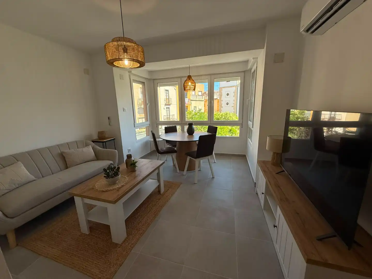 Living room of Flat for rent in Vinaròs  with Air Conditioner, Heating and Parquet flooring