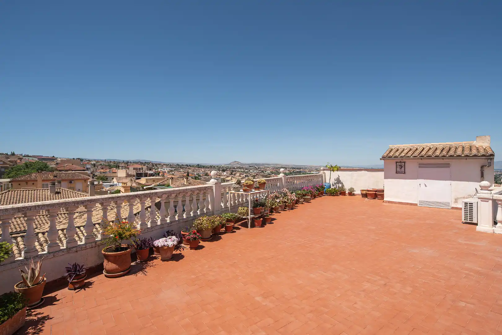 Terrassa de Casa adosada en venda en La Zubia amb Calefacció, Terrassa i Moblat