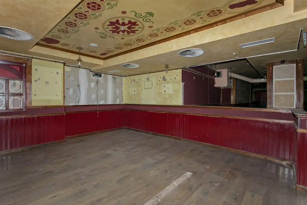 Business premises for sale in C/ Galileu, imagen 3