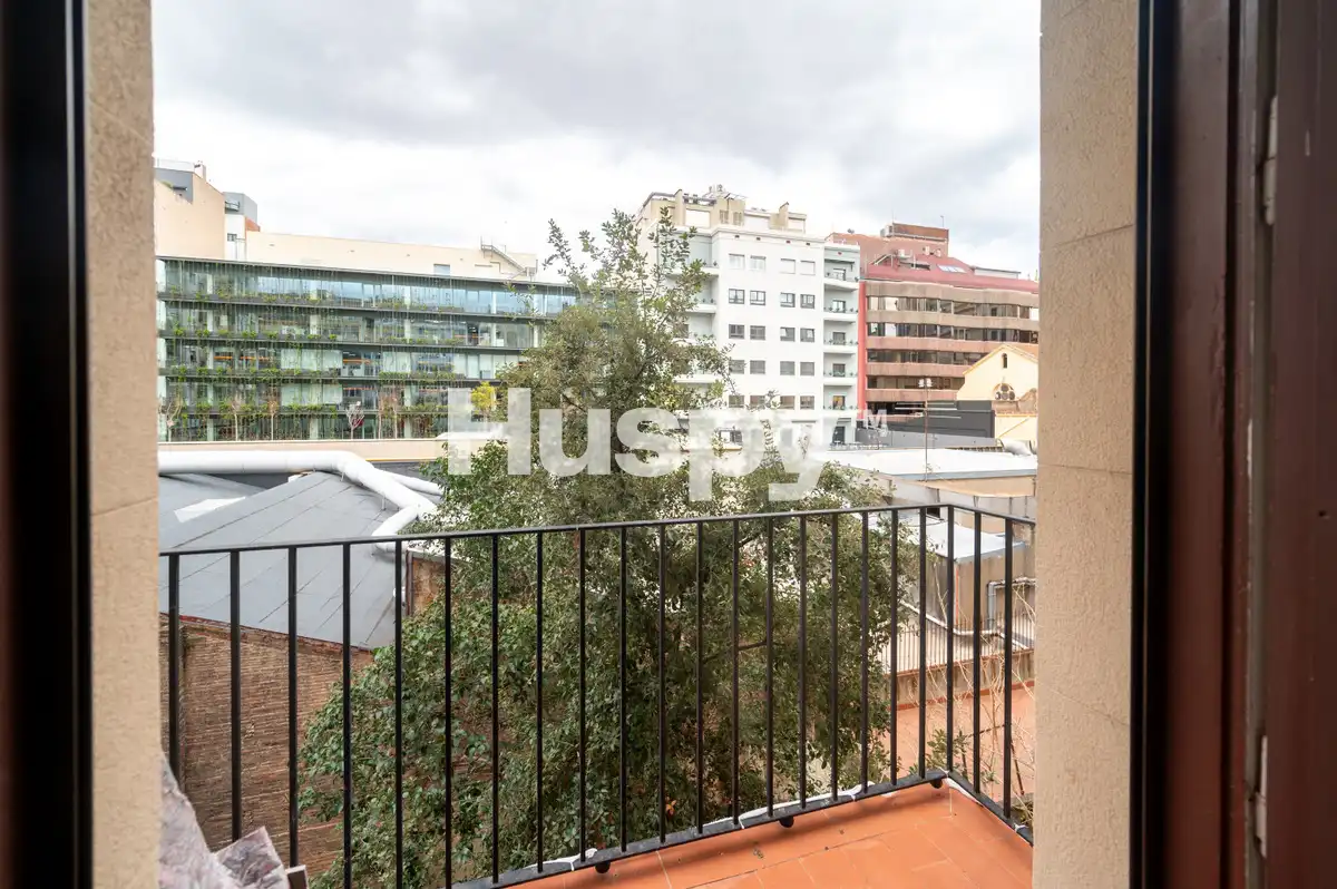 Balcony of Flat for rent in Barcelona  with Air Conditioner, Heating and Furnished