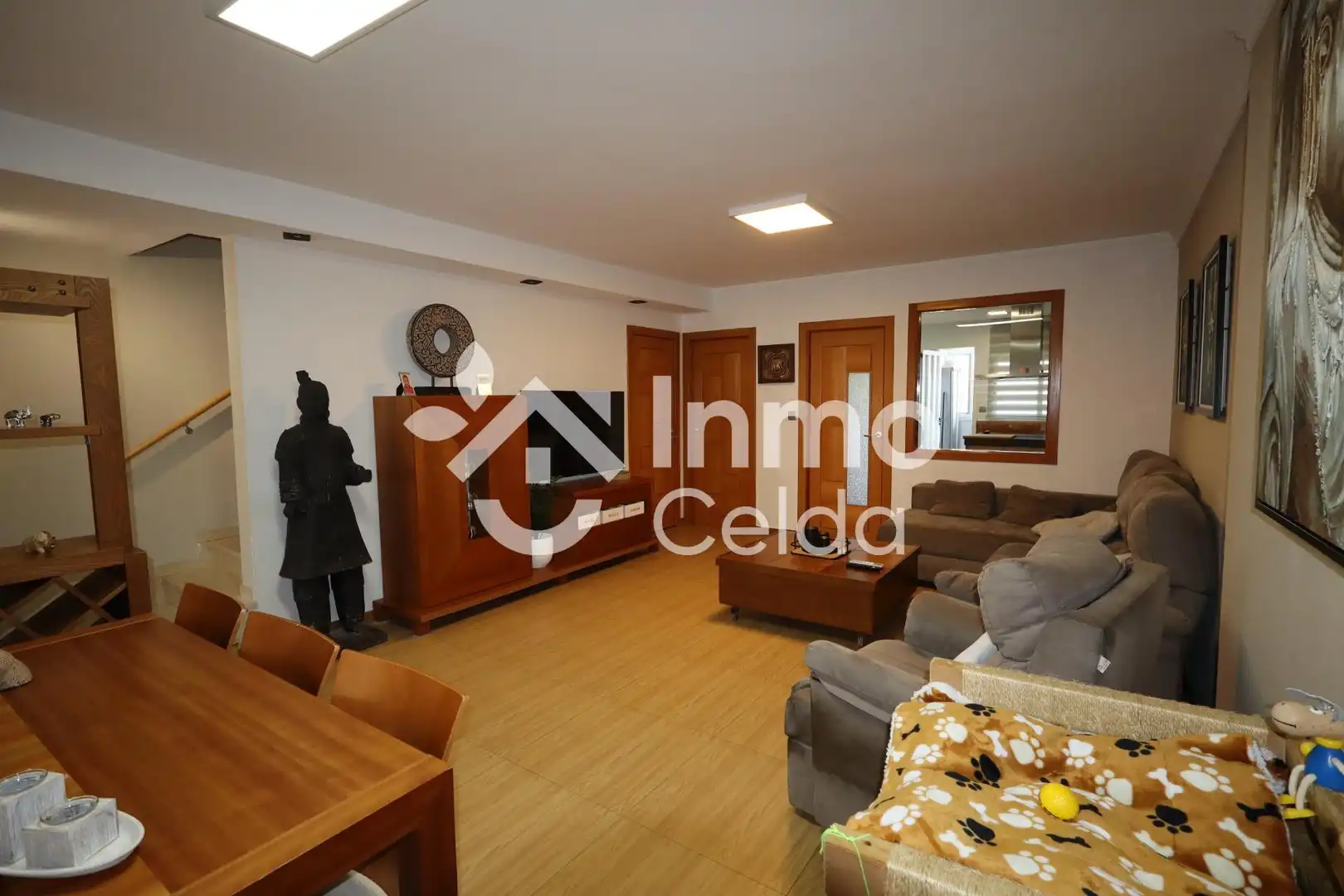 Sala de estar de Casa adosada en venta en Chiva con Aire acondicionado, Calefacción y Jardín privado