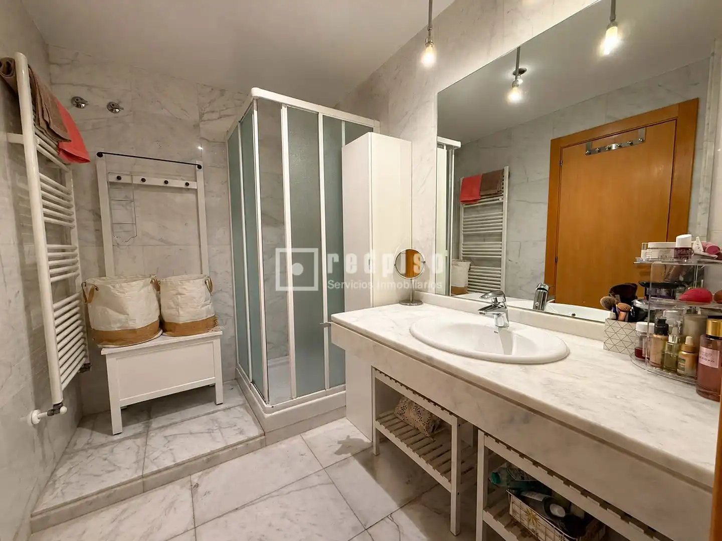Bathroom of Houses for sale in Paracuellos de Jarama  with Air Conditioner, Heating and Private garden