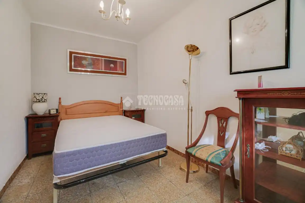 Dormitori de Pis en venda en Sant Boi de Llobregat amb Aire condicionat i Terrassa