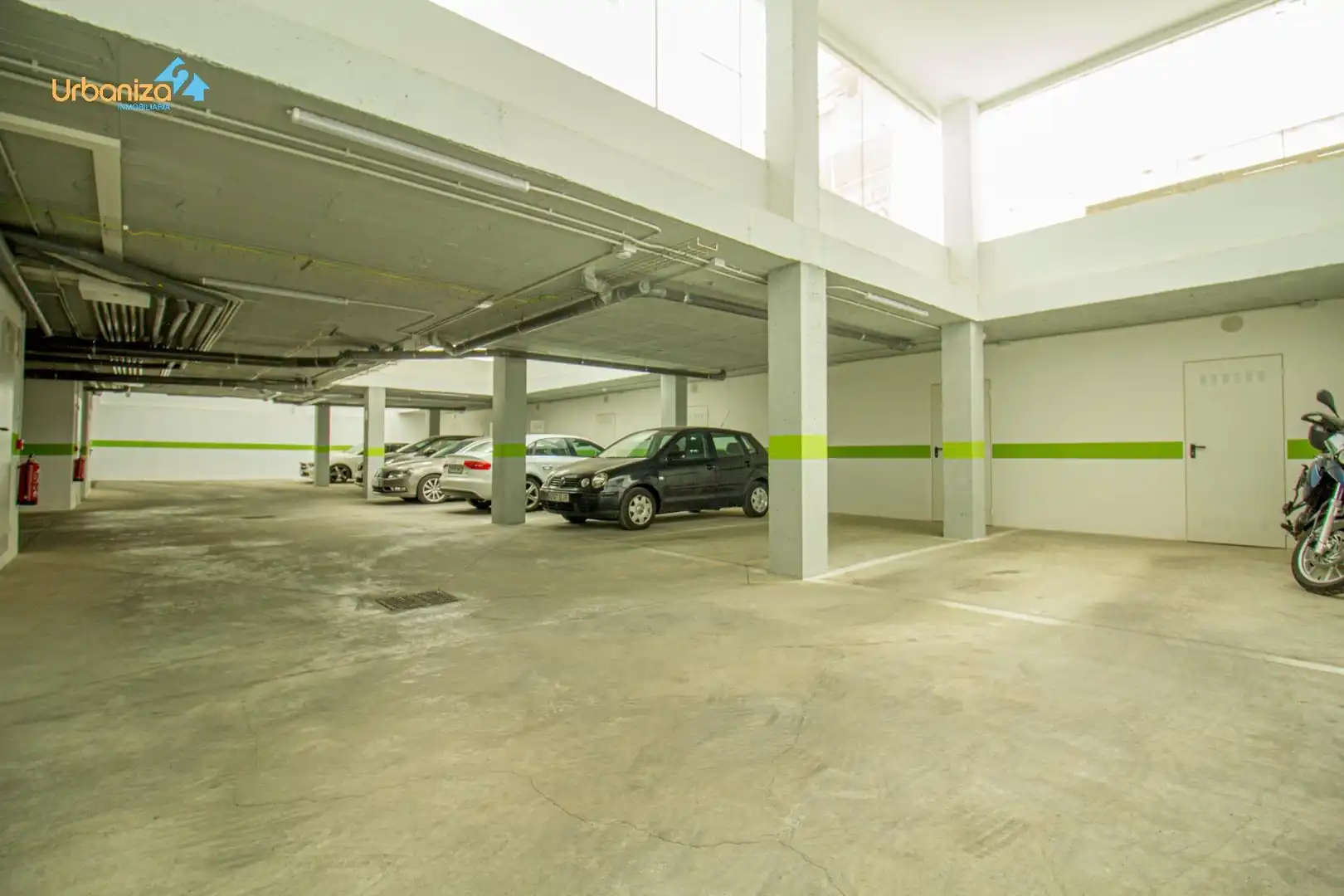 Parkplatz von Dachboden zum Verkauf in Badajoz mit Klimaanlage, Heizung und Terrasse