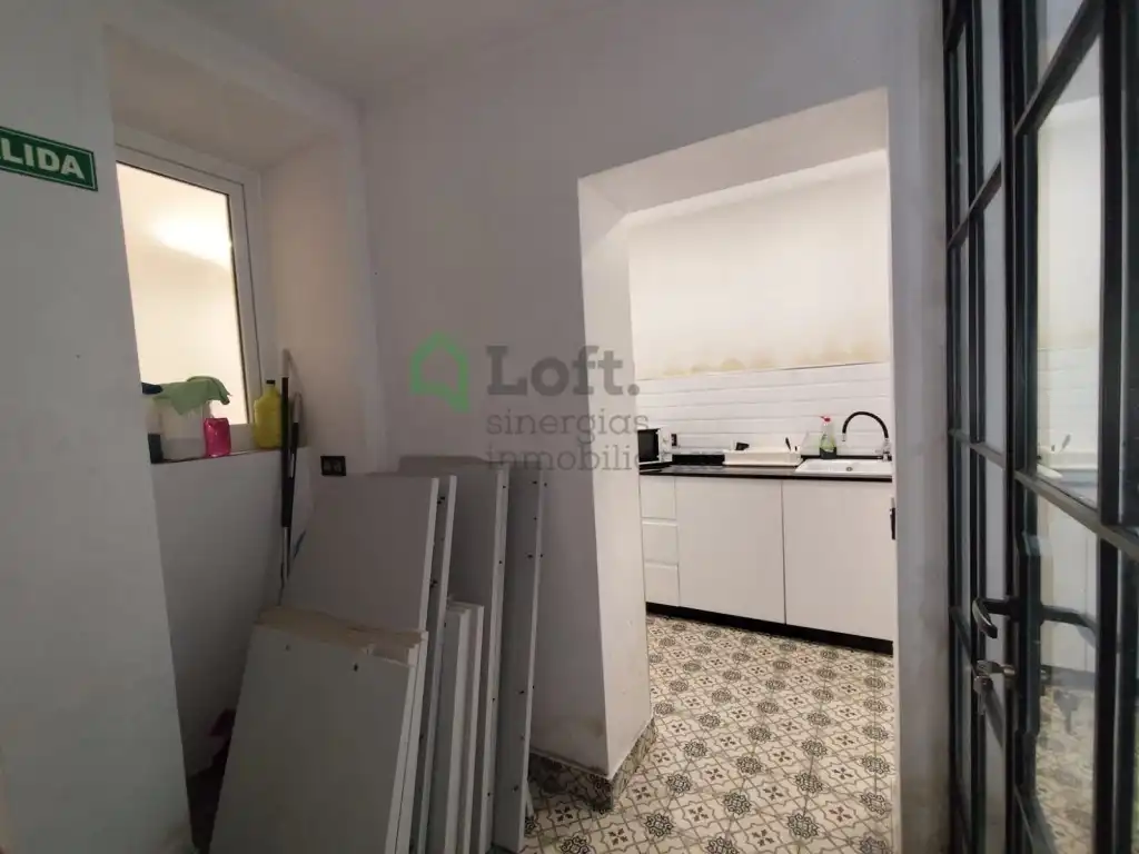 Kitchen of Office for rent in Badajoz
