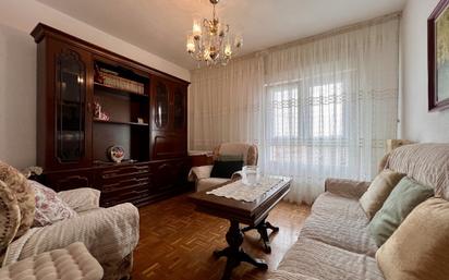 Living room of Flat to rent in Barañain  with Heating, Parquet flooring and Furnished