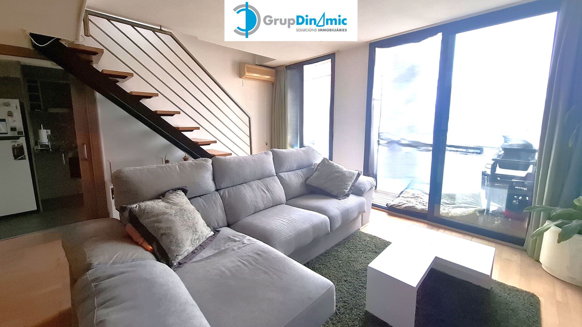 Sala d'estar de Àtic en venda en Palamós amb Parquet, Terrassa i Traster
