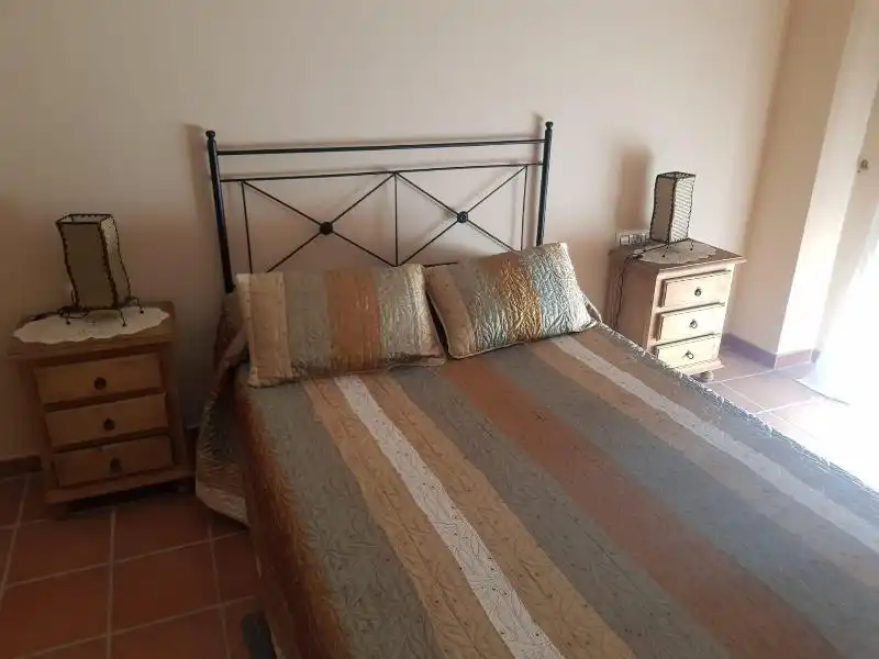 Schlafzimmer von Wohnungen zum Verkauf in Ladrillar mit Privatgarten, Abstellraum und Möbliert