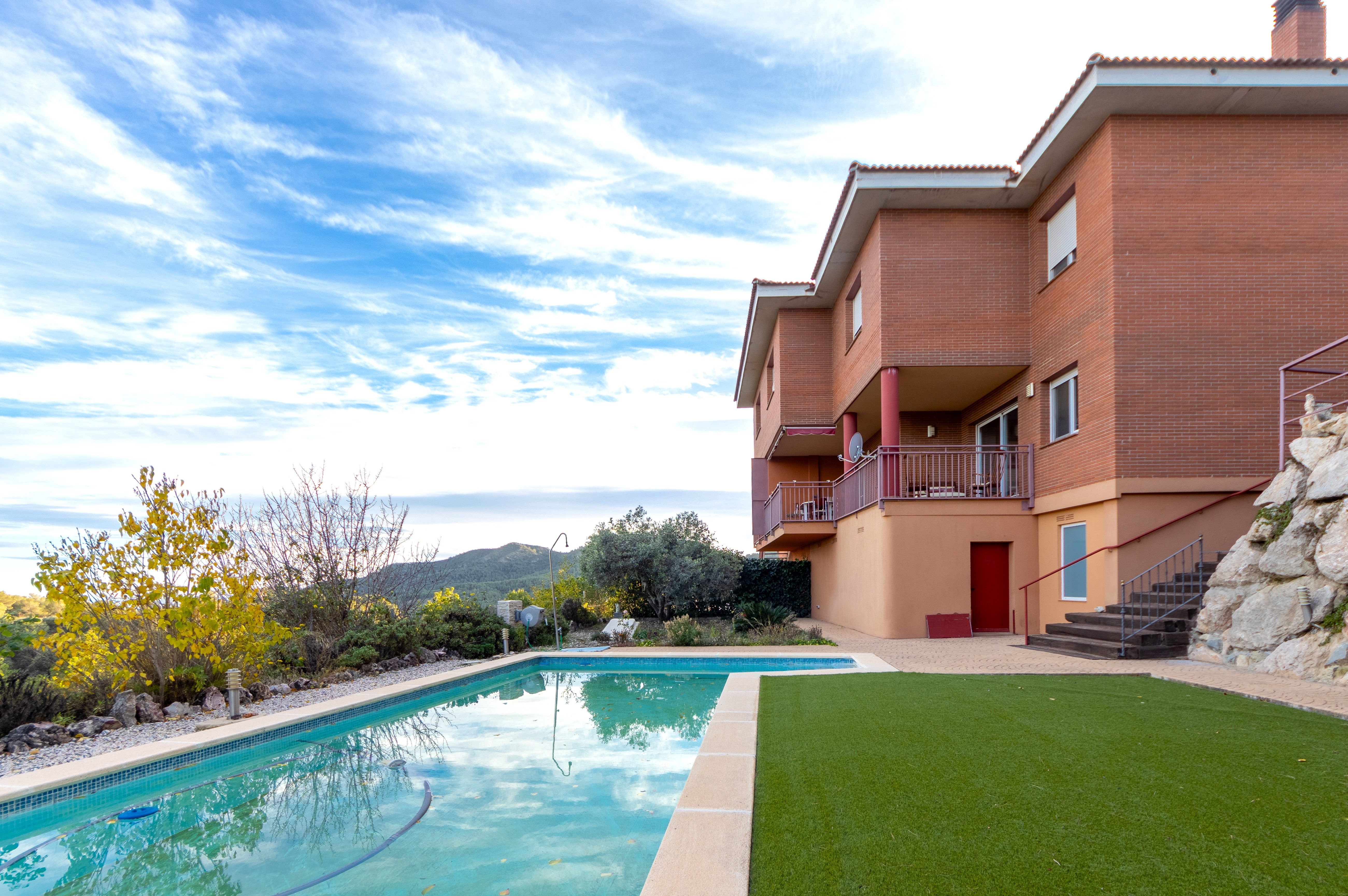 Swimming pool of House or chalet for sale in Riudecols  with Air Conditioner, Heating and Private garden
