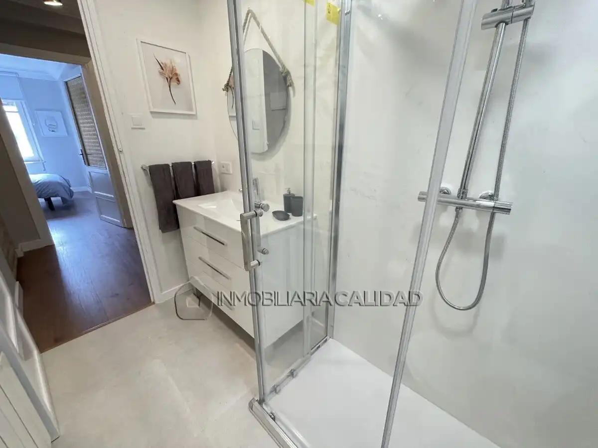 Bathroom of Flat for rent in Burgos  with Heating and Furnished