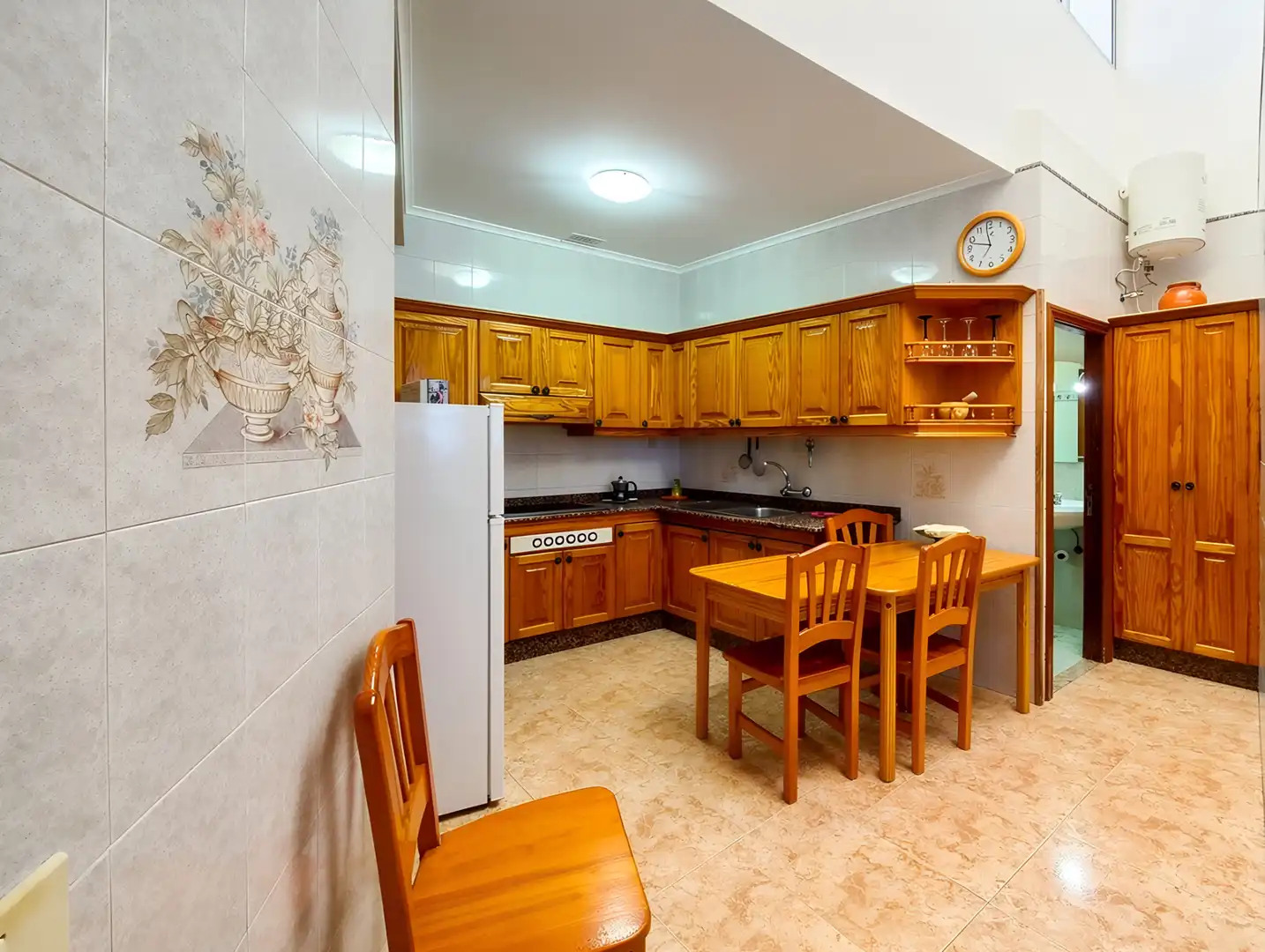Cuina de Casa o xalet en venda en Las Palmas de Gran Canaria amb Terrassa, Traster i Moblat