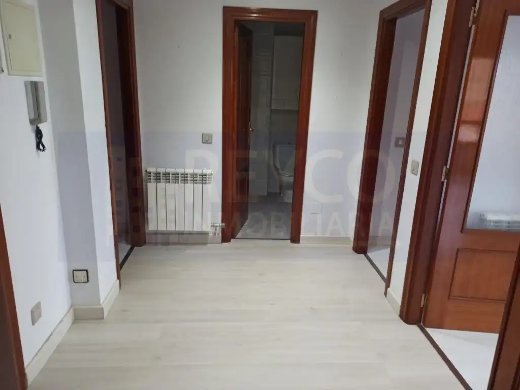 Bedroom of Flat for sale in Badarán