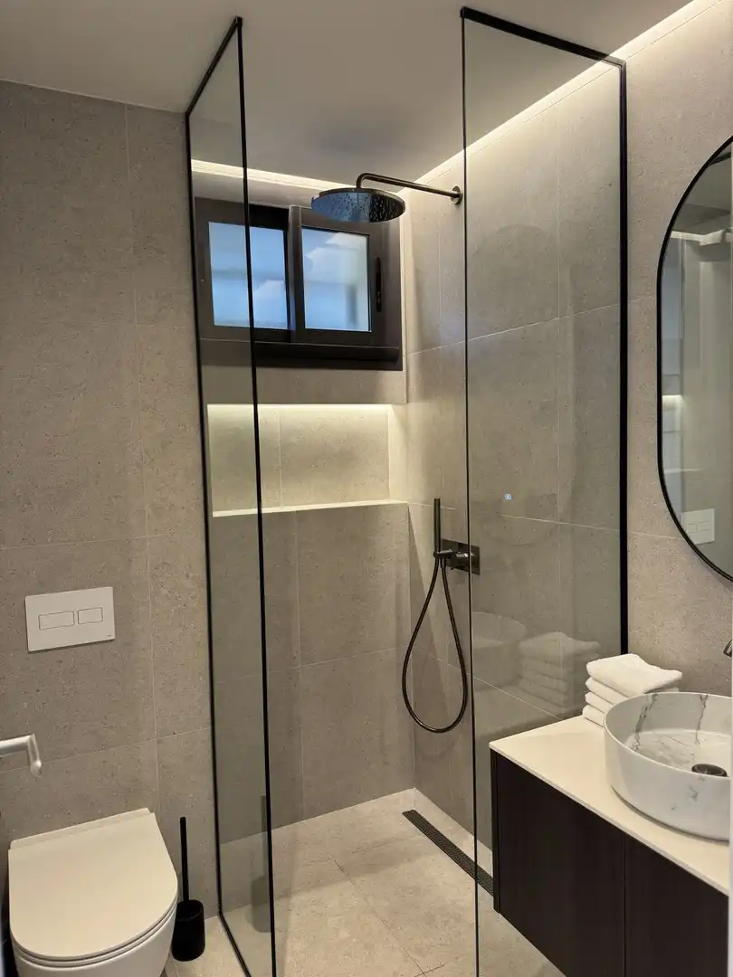 Baño de Ático de alquiler en Marbella con Aire acondicionado, Terraza y Amueblado