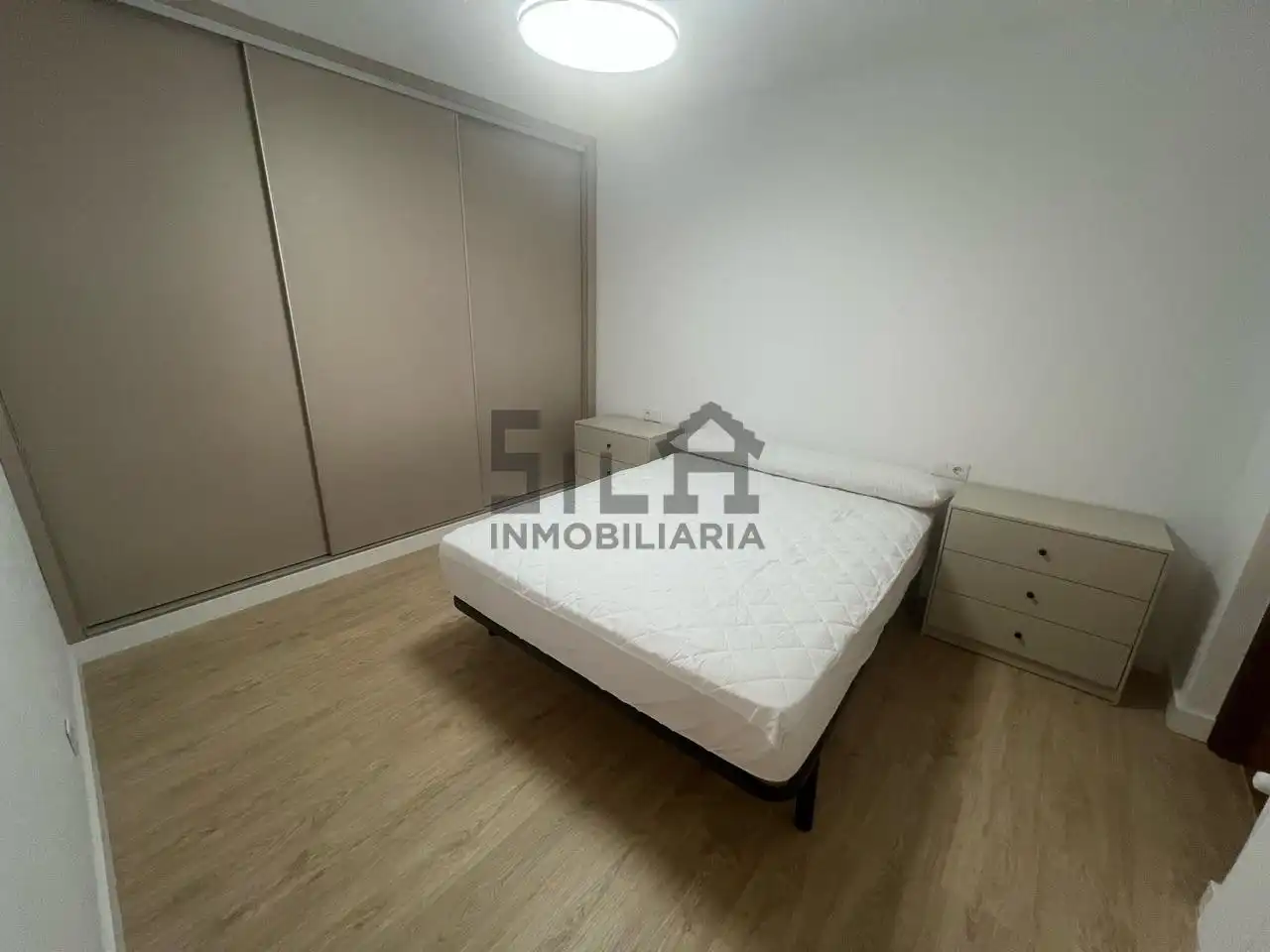 Bedroom of Flat for rent in Ourense Capital   with Heating, Furnished and Balcony