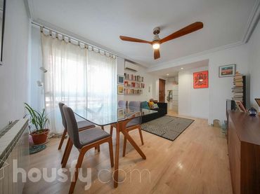 Flat with balcony for sale in Calle Cardeña .