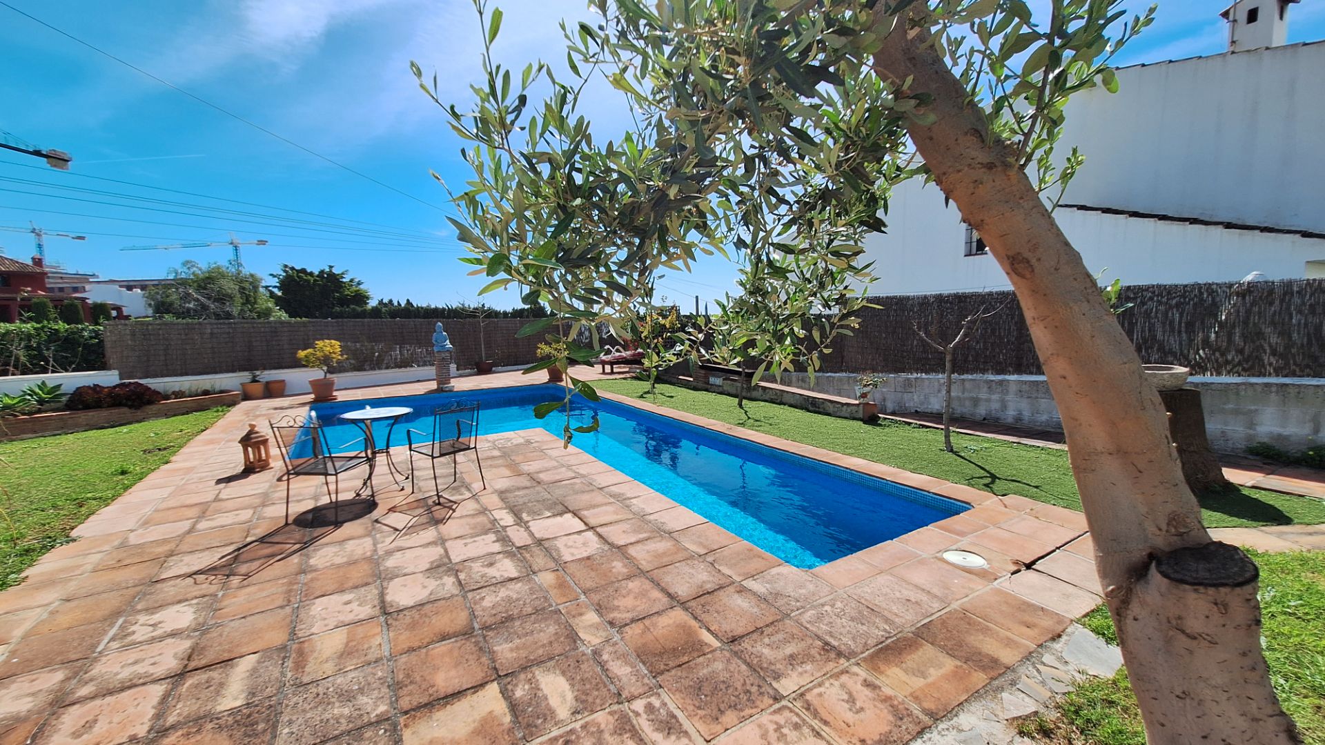 Piscina de Casa o xalet en venda en Estepona amb Aire condicionat, Jardí privat i Terrassa