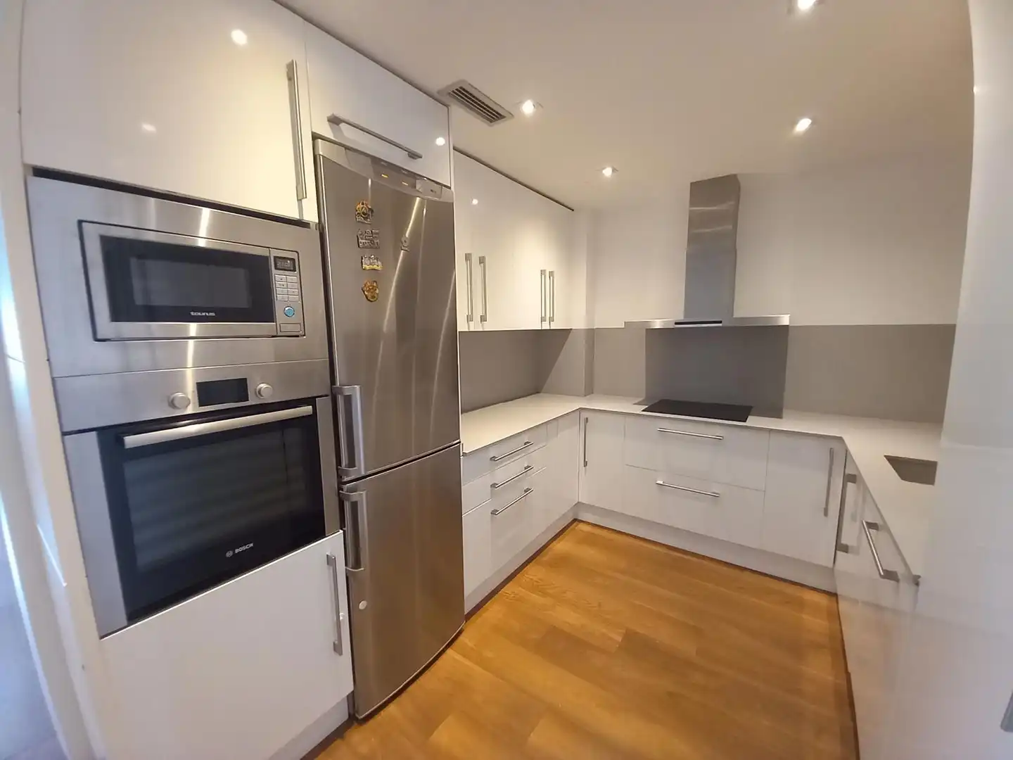 Küche von Wohnung zur Miete in Barcelona mit Klimaanlage, Heizung und Parkett