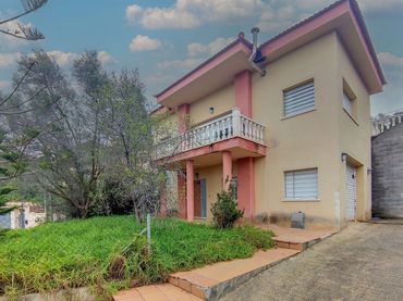 Detached house for sale in C/ de Venus