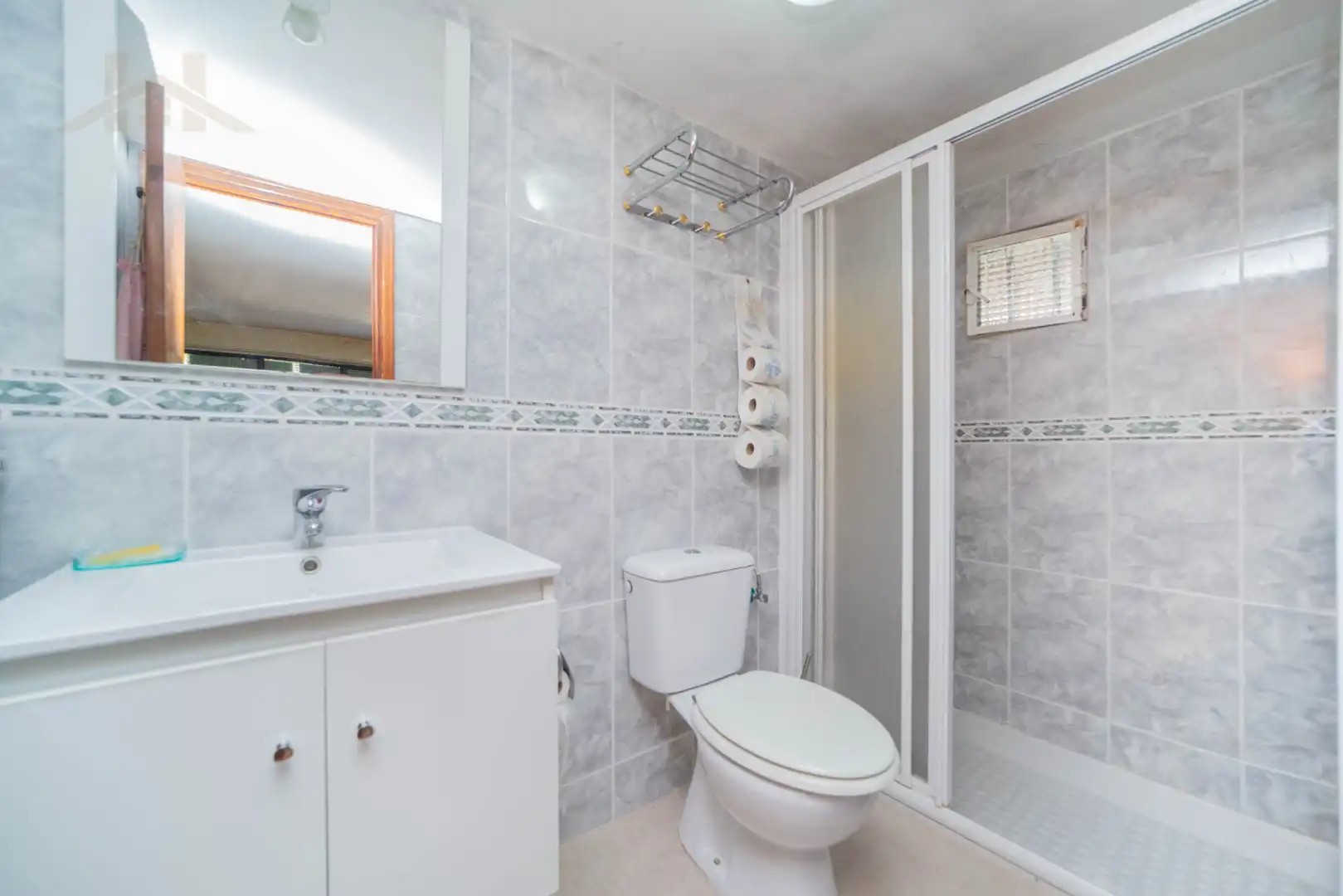 Bathroom of Houses for sale in Santa Cruz del Retamar  with Air Conditioner, Heating and Private garden