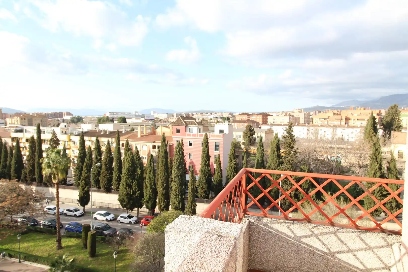 Vista exterior de Piso de alquiler en Granada con Aire acondicionado, Calefacción y Terraza