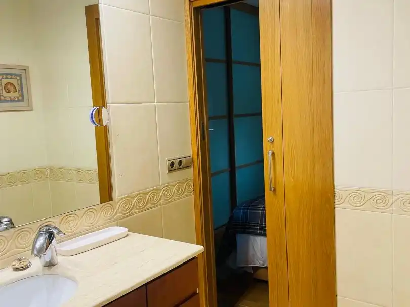 Bany de Pis en venda en  Pamplona / Iruña amb Terrassa i Balcó