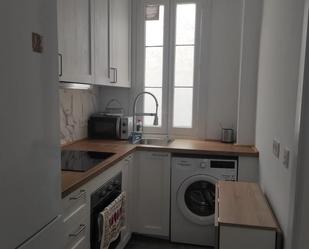 Kitchen of Flat to share in  Madrid Capital  with Air Conditioner