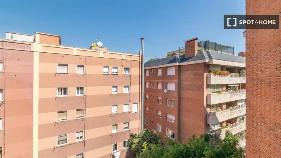 Room in Les Tres Torres