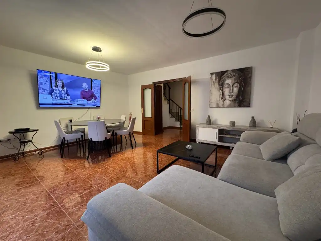 Sala d'estar de Casa o xalet en venda en Estepona amb Forn i Rentadora