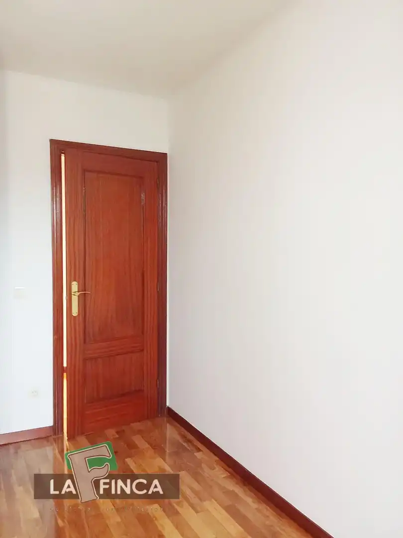 Habitación de Piso en venta en Castrillón con Calefacción, Parquet y Terraza