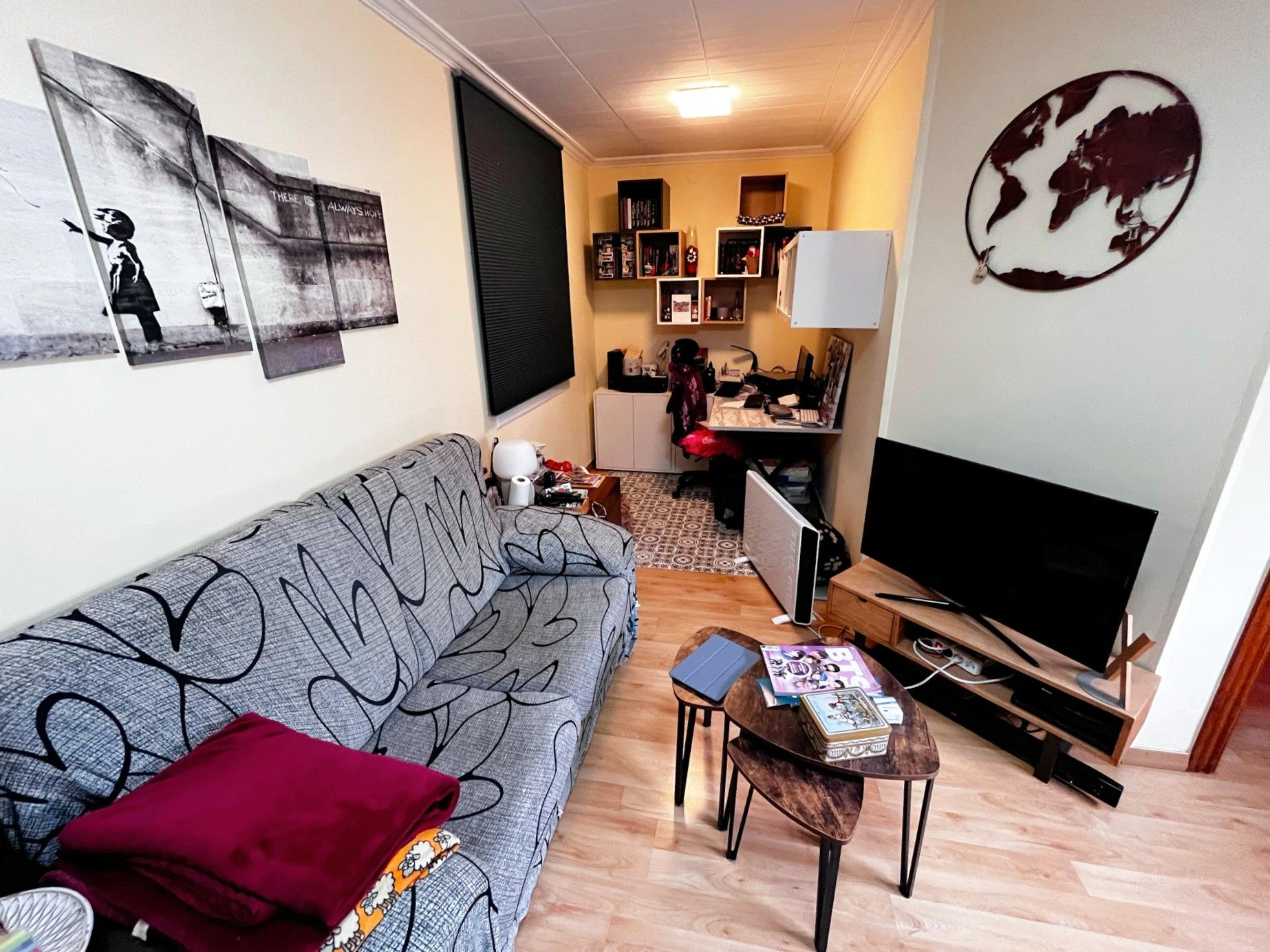 Living room of Flat for sale in El Prat de Llobregat  with Air Conditioner, Parquet flooring and Oven