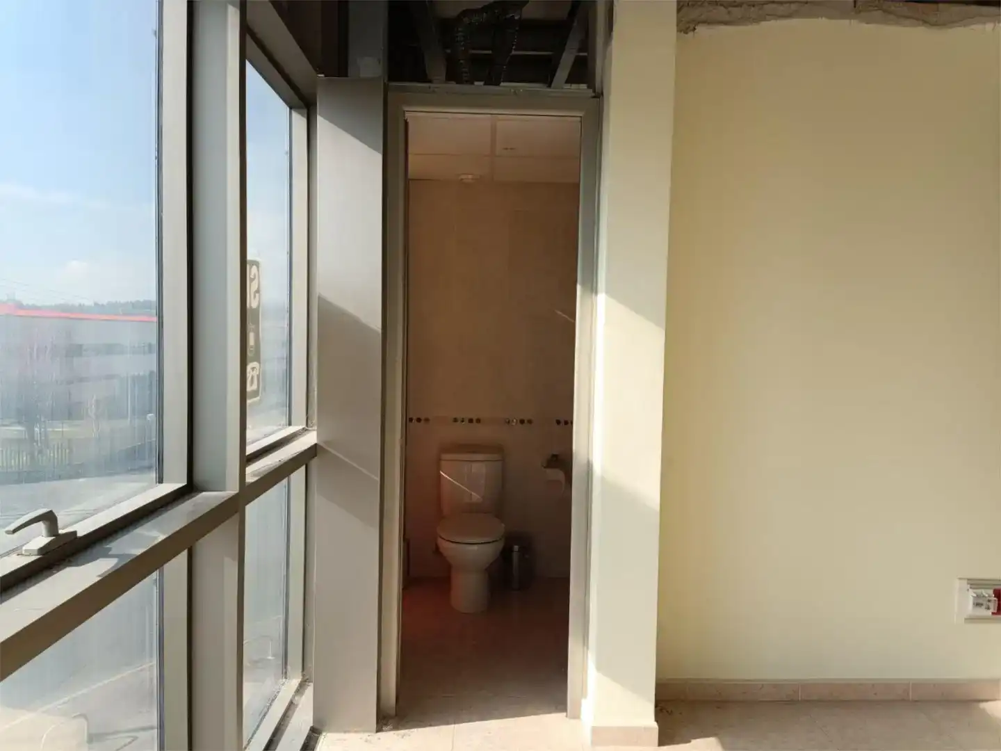 Bathroom of Industrial buildings for rent in Narón