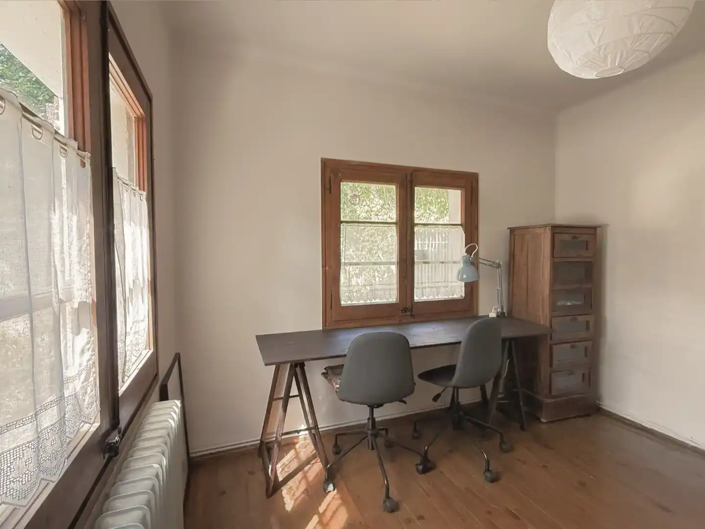 Country house zur Miete in Alp mit Privatgarten, Parkett und Möbliert