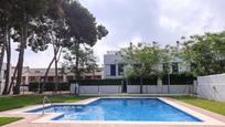 Swimming pool of Single-family semi-detached for sale in Oropesa del Mar / Orpesa  with Air Conditioner, Private garden and Terrace