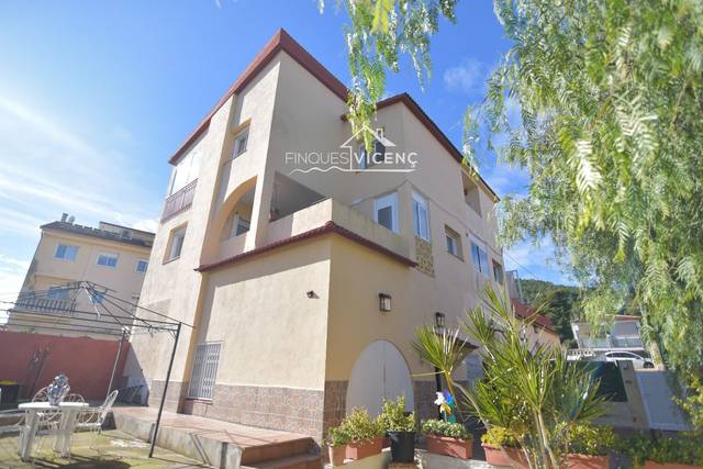 Casa adosada en Venta en Ferran Sor en Mas Romeu