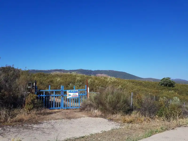 Vista exterior de Terreno en venta en Fresnedoso de Ibor