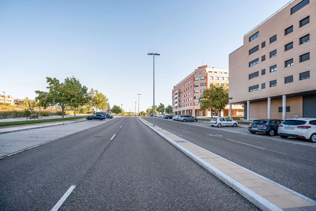 Premises for sale in C/ Felipe Guillén, Aranzana