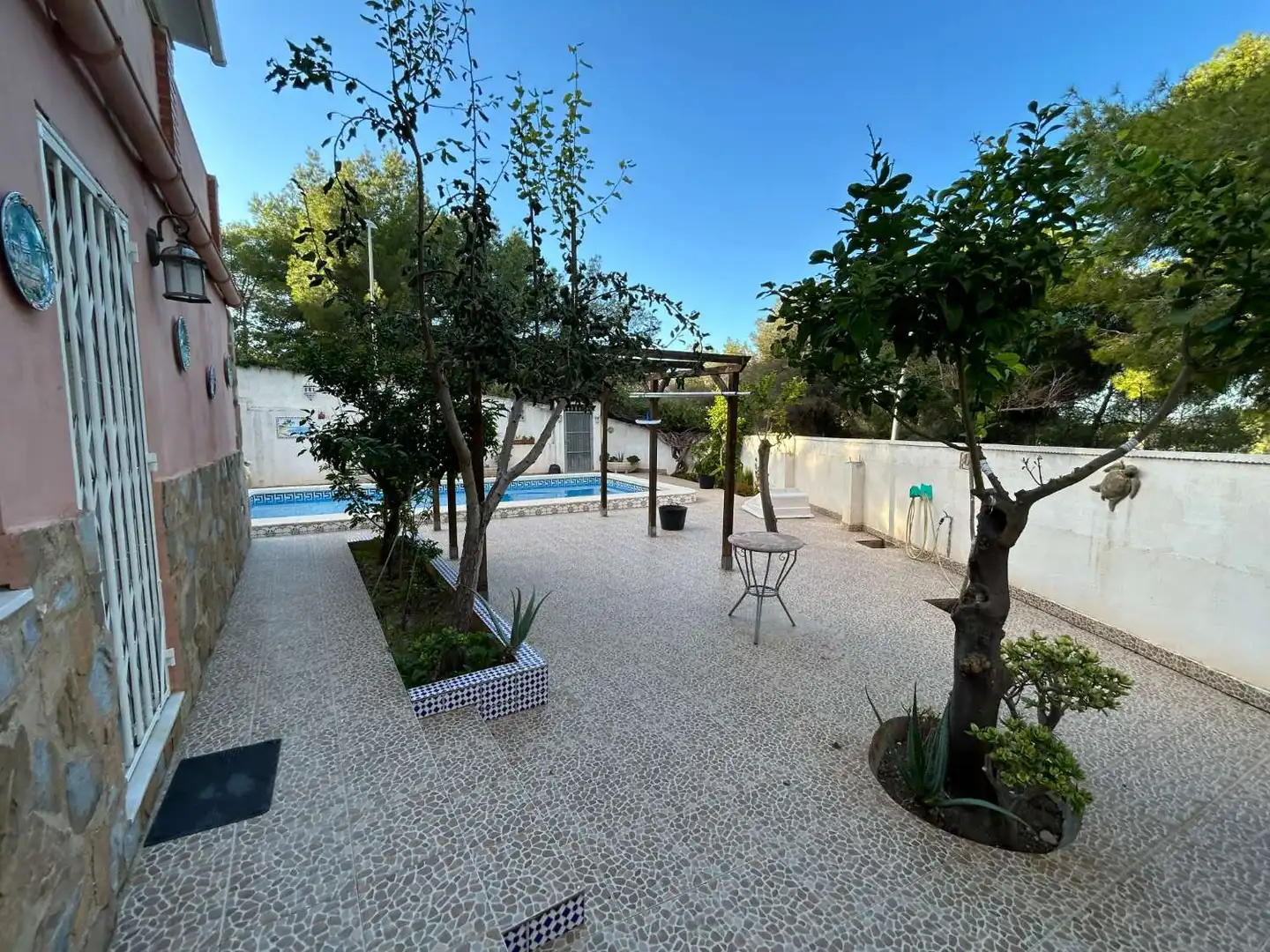 Jardín de Casa o chalet en venta en Torrevieja con Aire acondicionado, Trastero y Piscina