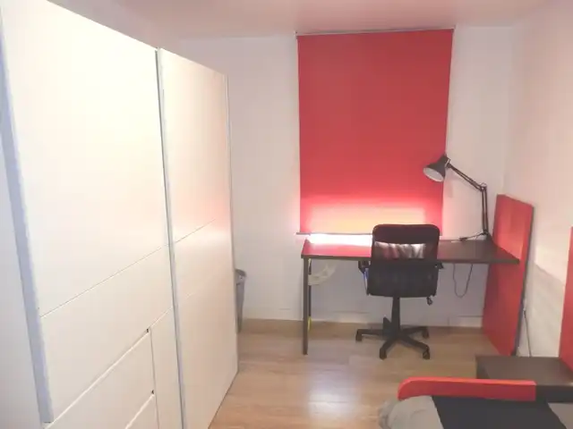 Schlafzimmer von Wohnung zur Miete in Moncada mit Parkett, Möbliert und Ofen