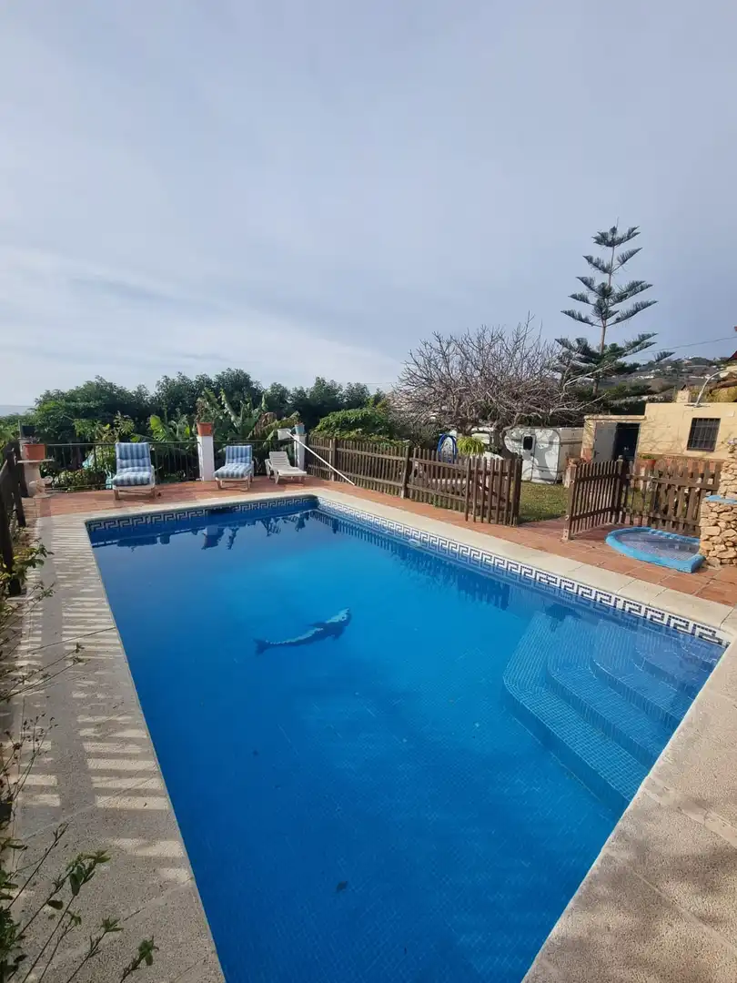 Piscina de Casa o chalet en venta en Nerja con Calefacción, Jardín privado y Terraza