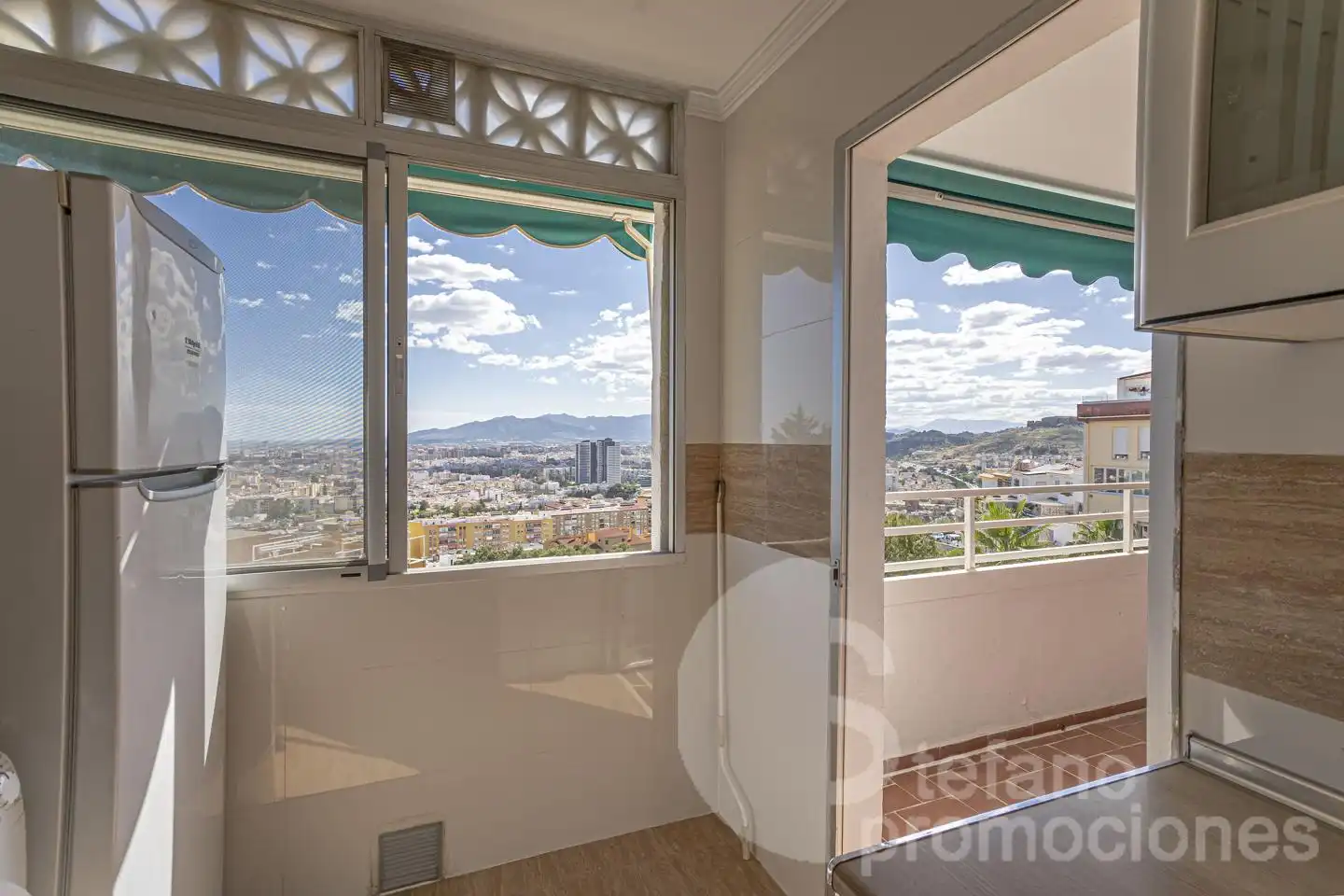 Schlafzimmer von Dachboden zum Verkauf in Málaga mit Terrasse und Gemeinschaftspool