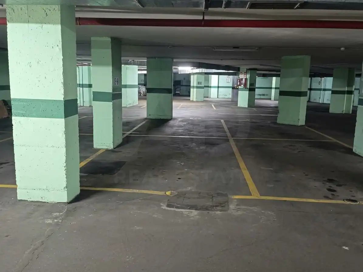 Einzelparkplatz zum Verkauf in Calle De Toledo 171